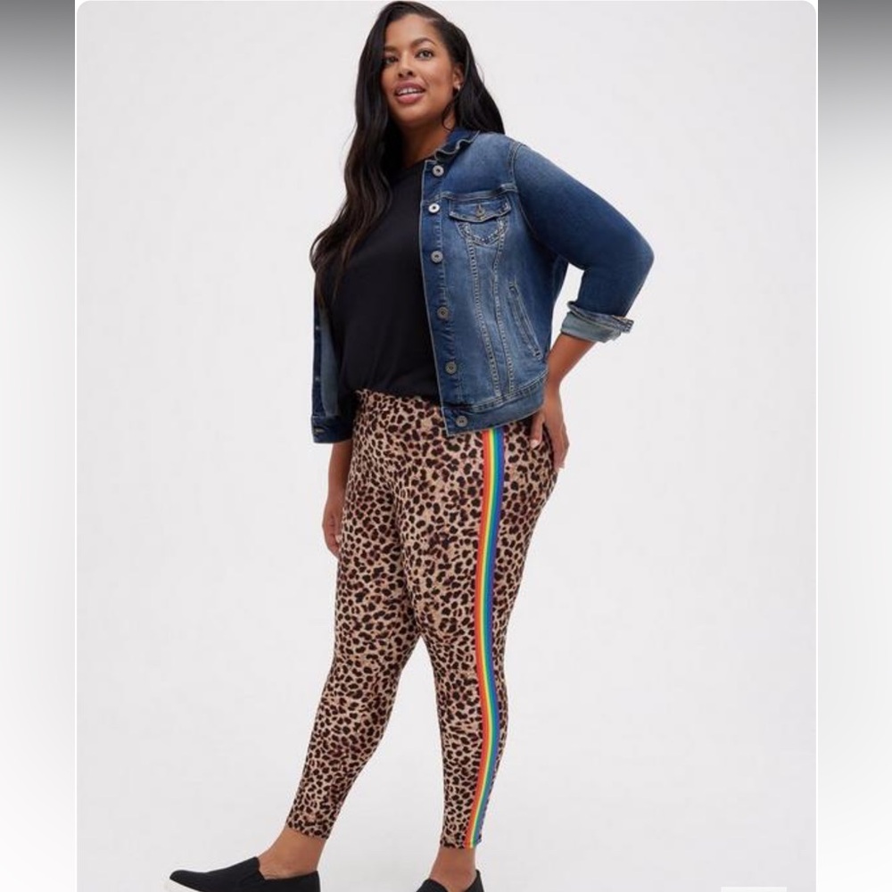 ✏️NWOT TORRID Full Length Liquid Legging Leopard Print Rainbow Size 1✏️
